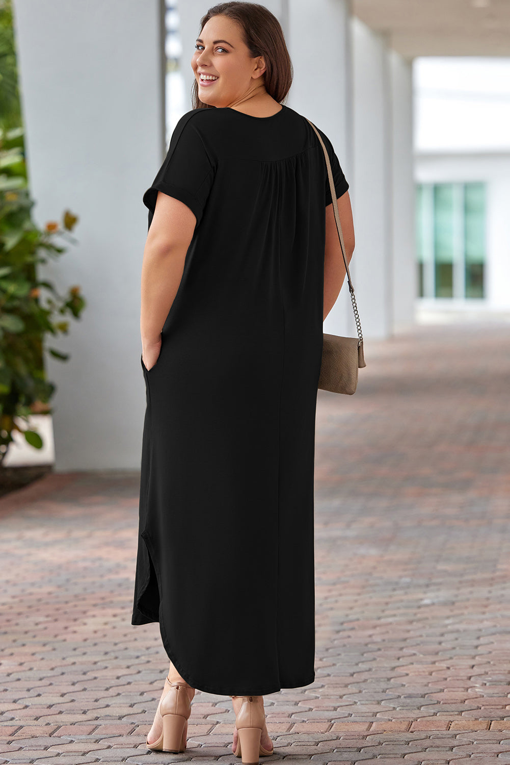 Plus Size V-Neck Short Sleeve Maxi Dress 