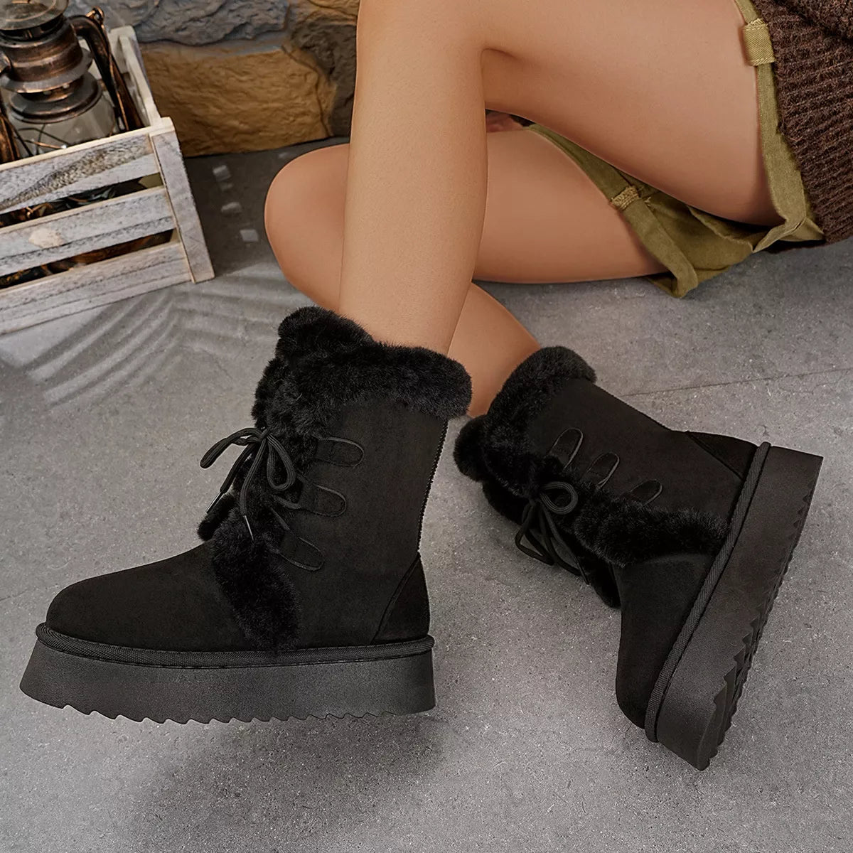Round Toe Platform Boots 
