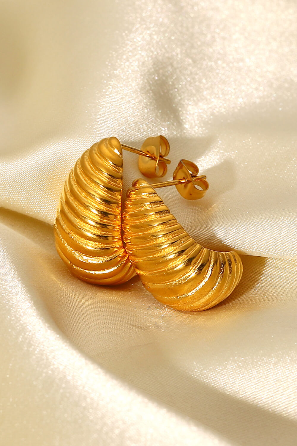 Shell Shore Spiral Stud Earrings 