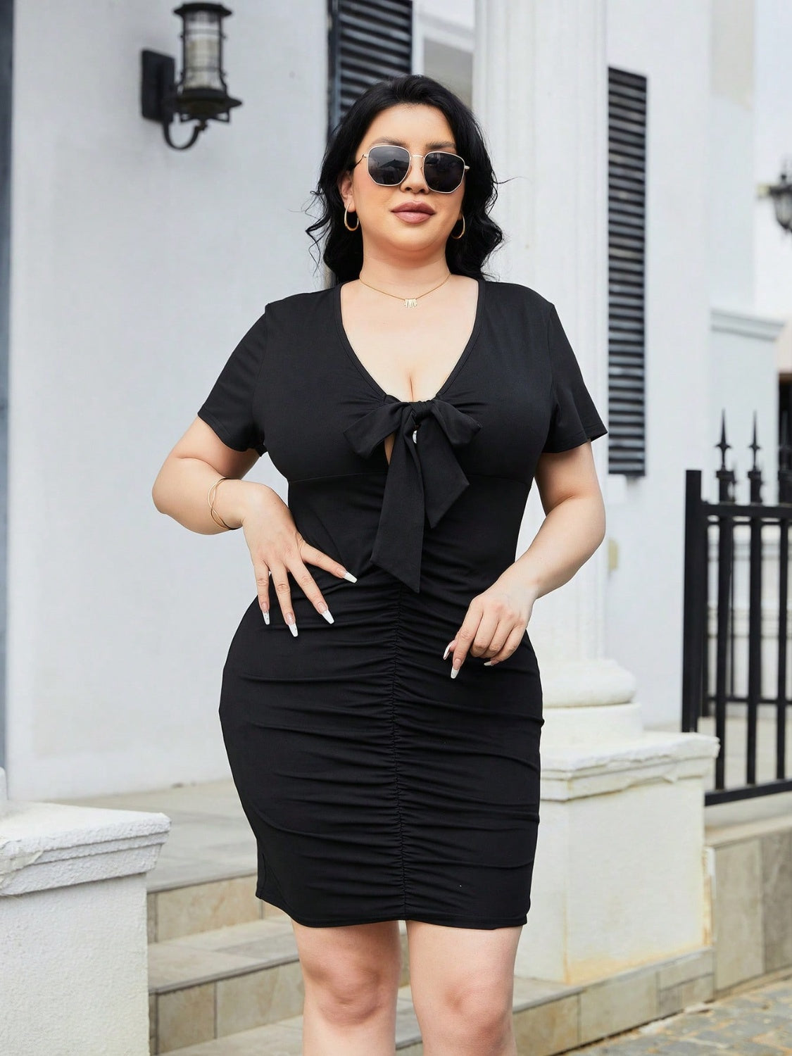 Plus Size Ruched Tied Short Sleeve Mini Dress 