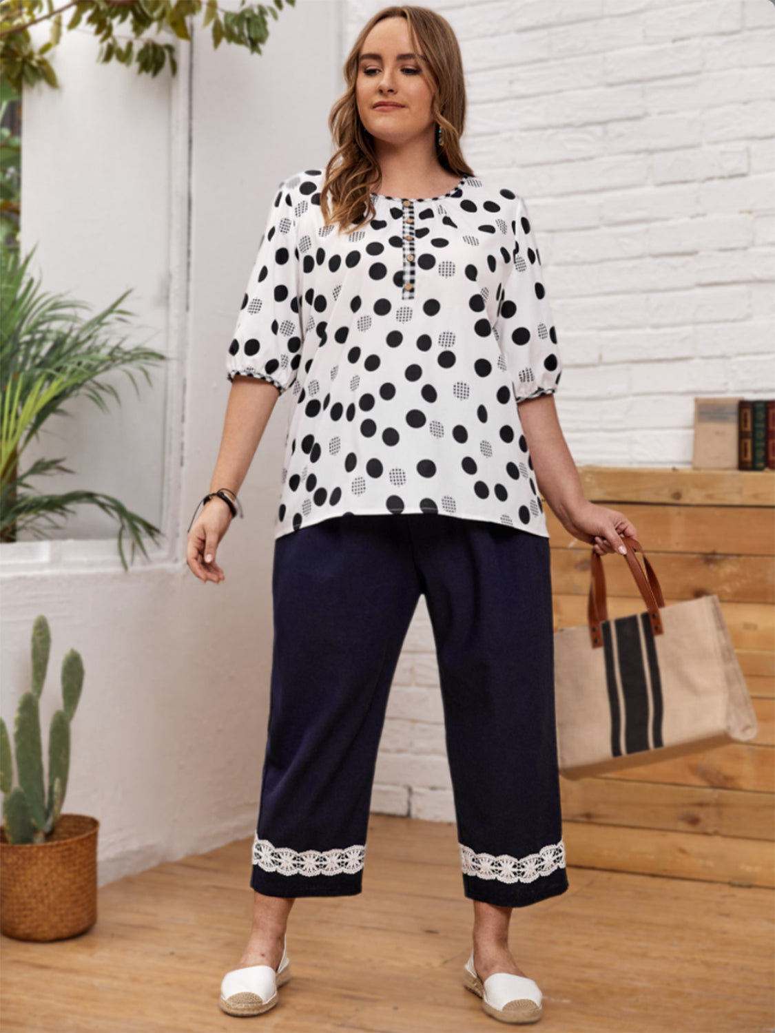 Plus Size Polka Dot Round Neck Half Sleeve Blouse 