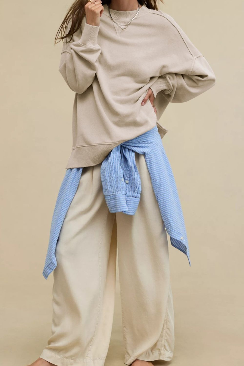 Side Slit Round Neck Long Sleeve Sweatshirt 