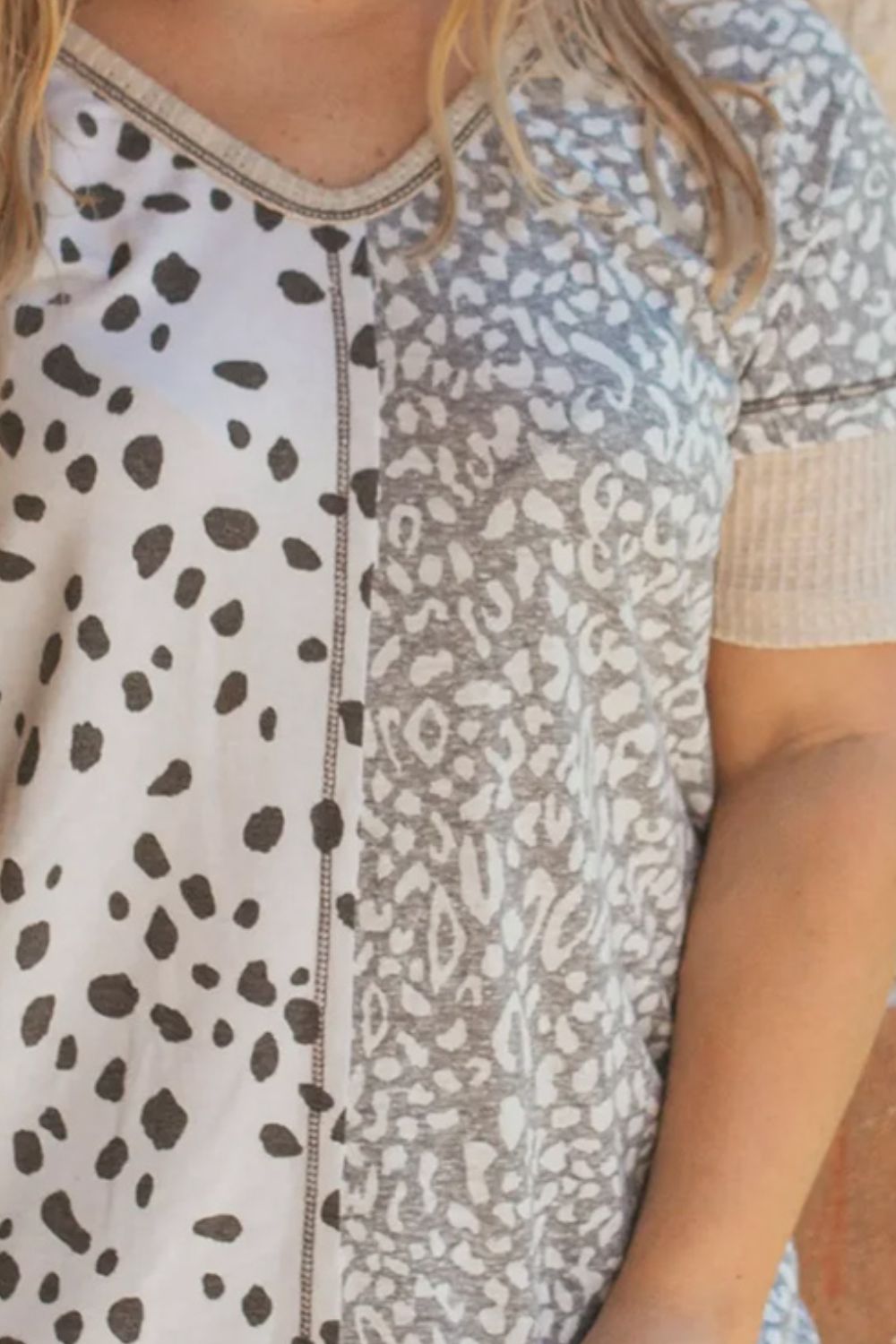 Plus Size Leopard V-Neck Short Sleeve T-Shirt 