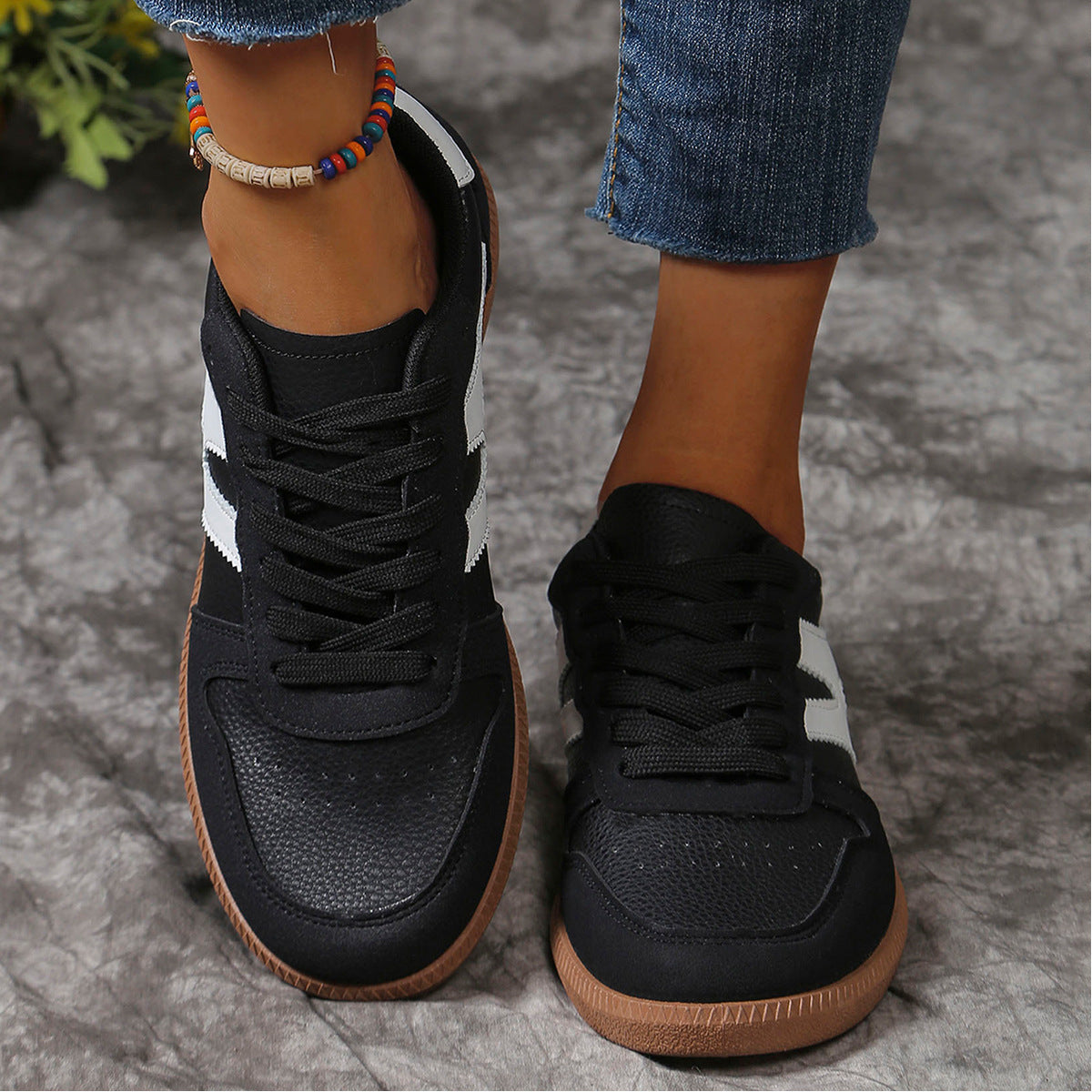 Contrast Lace Up Round Toe Flats Sneakers 