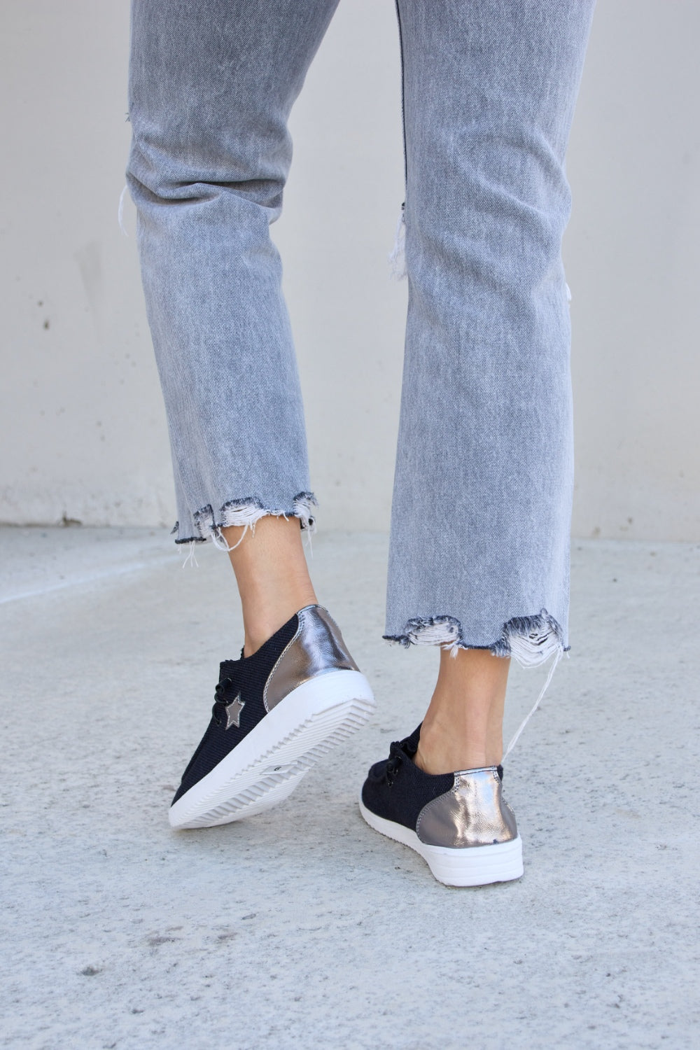 Forever Link Star Lace-Up Flat Sneakers 