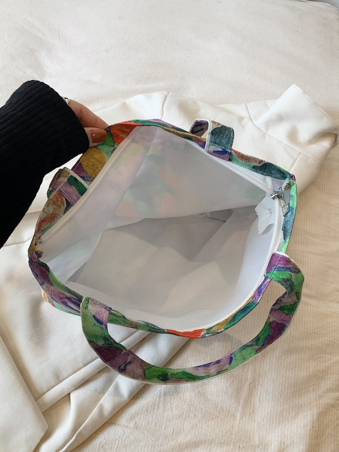 Printed Canvas Handbag with Zipper 