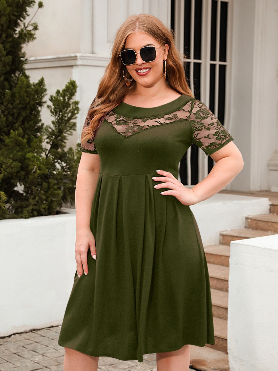 Plus Size Ruched Round Neck Short Sleeve Dress 