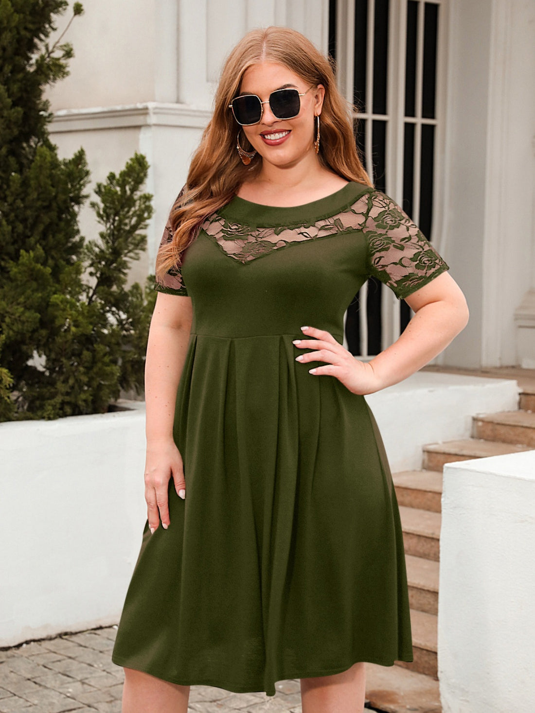 Plus Size Ruched Round Neck Short Sleeve Dress 