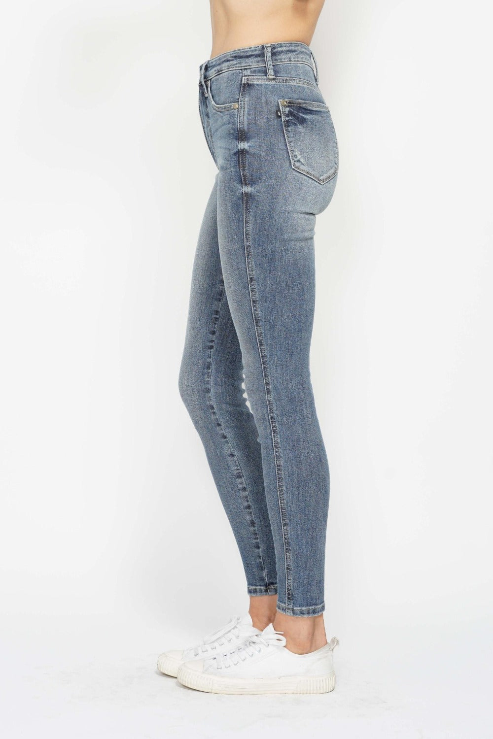 Judy Blue Full Size Tummy Control Contrast Wash Skinny Jeans 