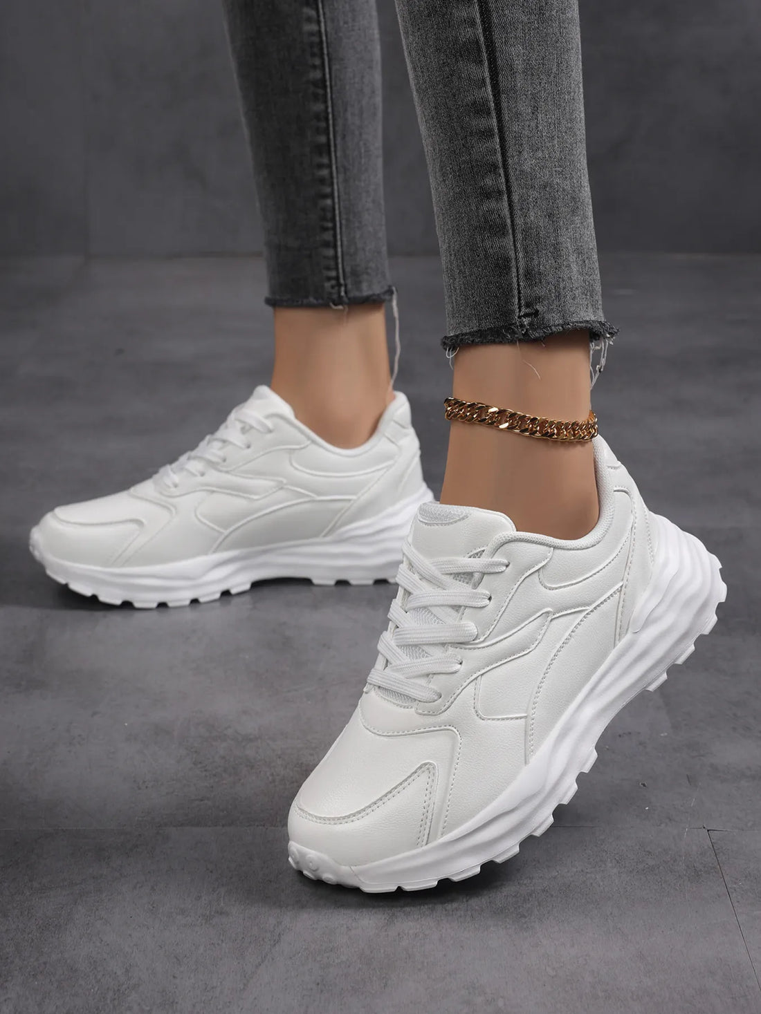 Round Toe Lace Up Sneakers 