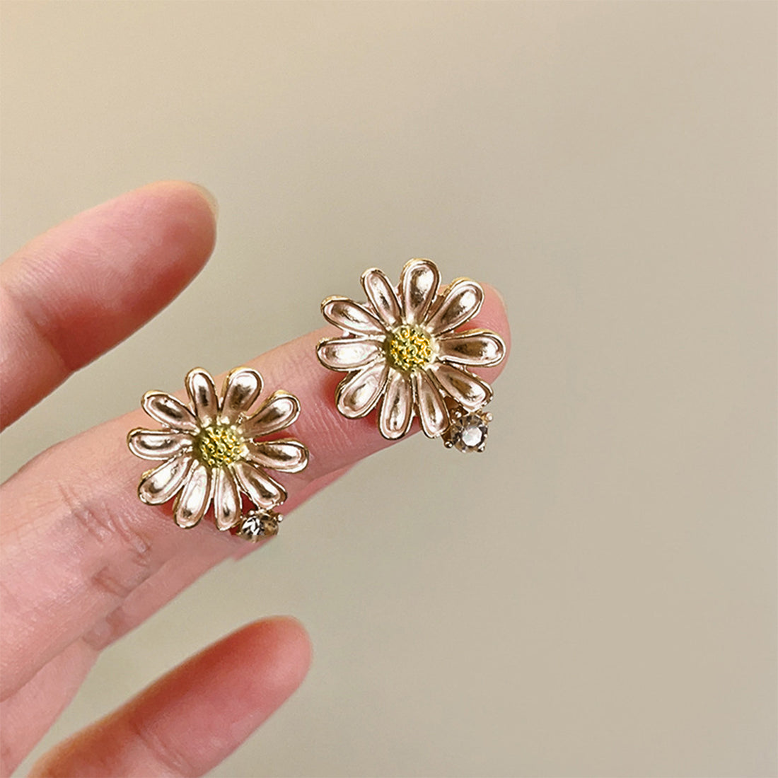 Alloy Drip Oil Flower Stud Earrings 