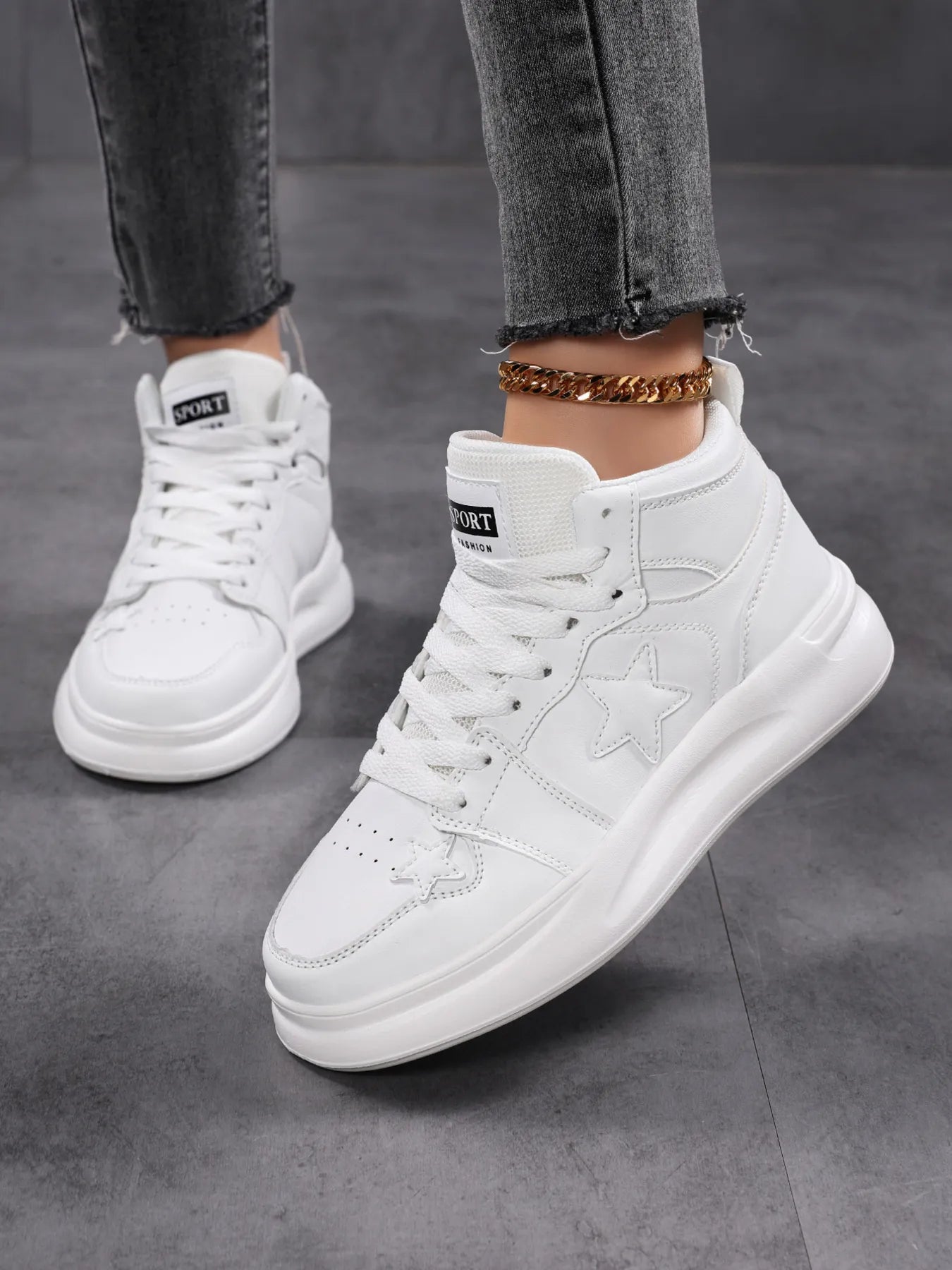 Star Pattern Lace Up Sneakers 