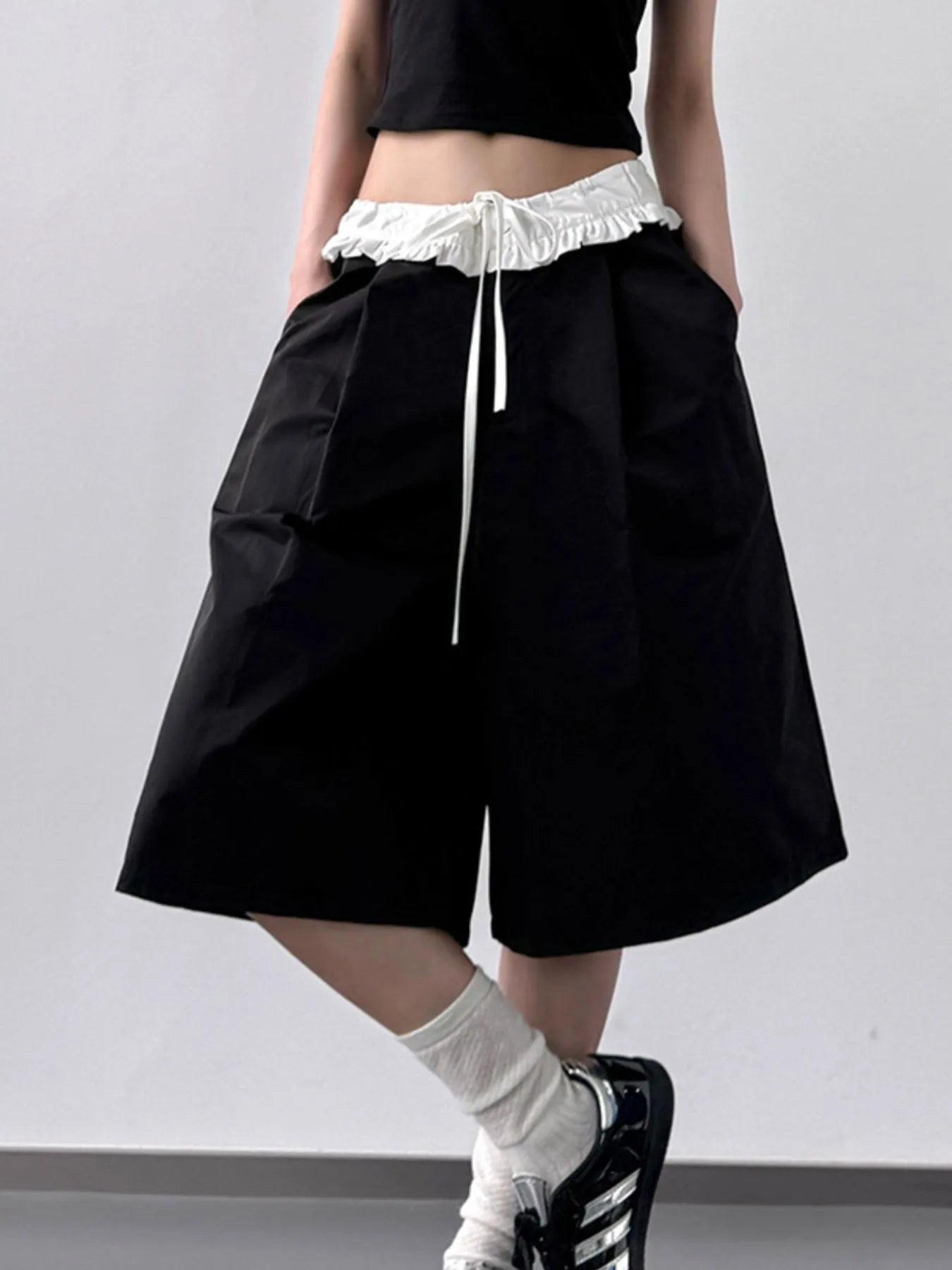 Contrast Waistband Wide-Leg Shorts 