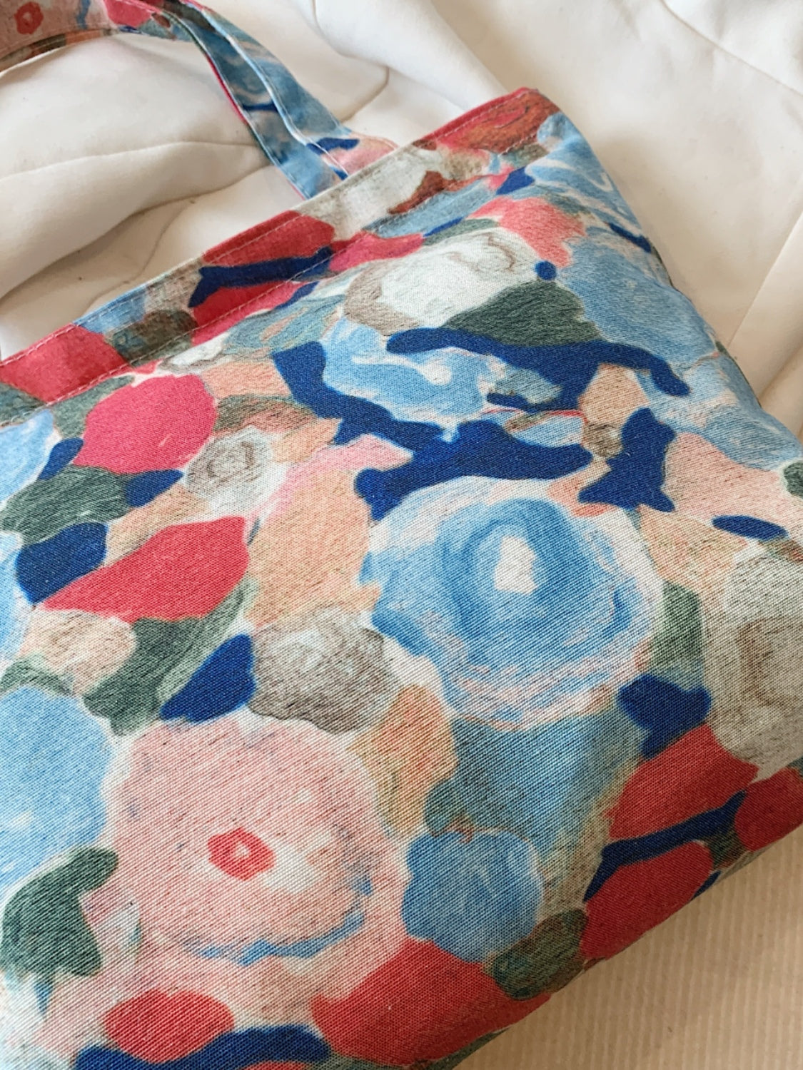 Printed Canvas Handbag with Zipper 