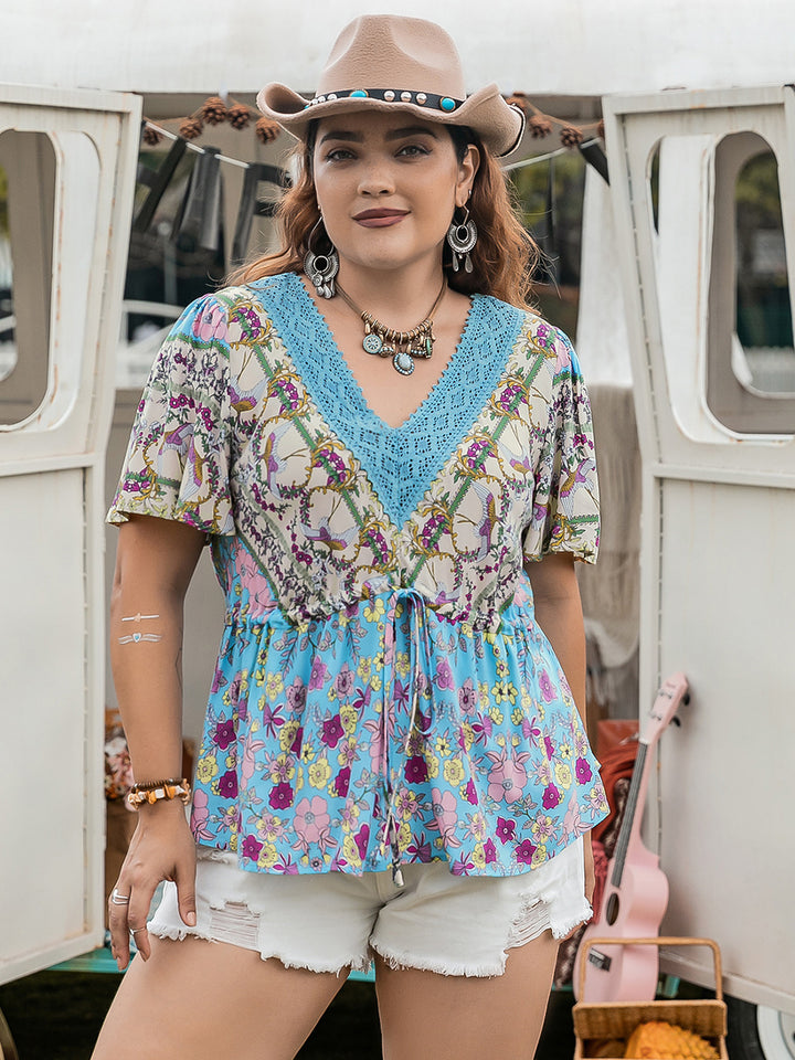 Plus Size Ruched Lace Detail Printed V-Neck Short Sleeve Blouse 