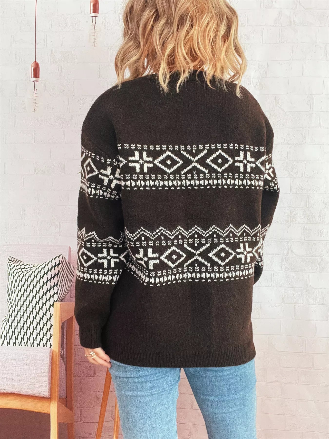 Geometric Dropped Shoulder Long Sleeve Sweater 