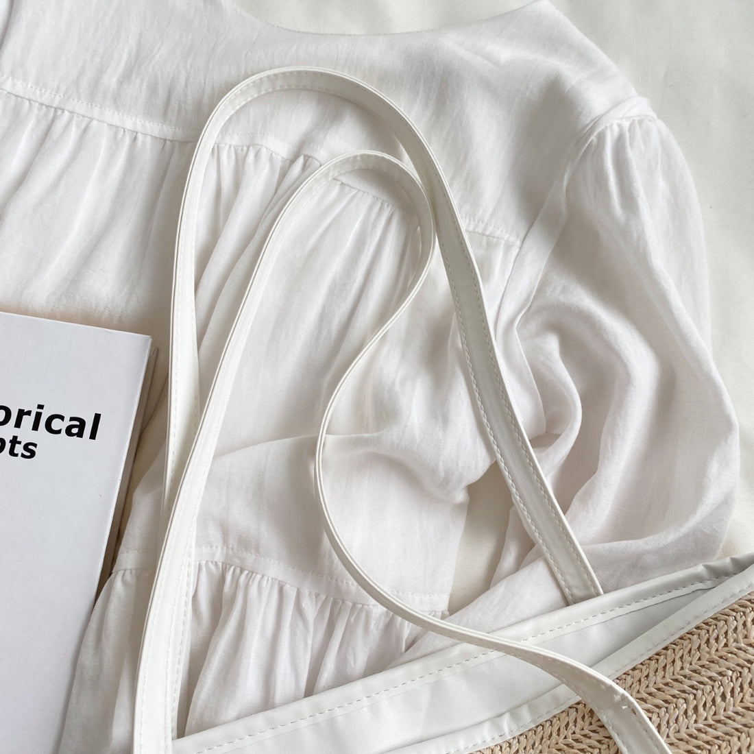 Straw Weave Leather Strap Tote Bag 