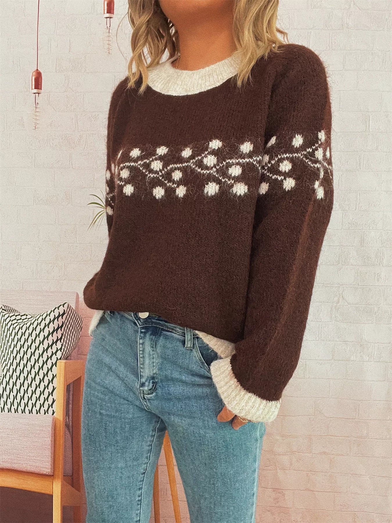 Contrast Hem Round Neck Sweater 