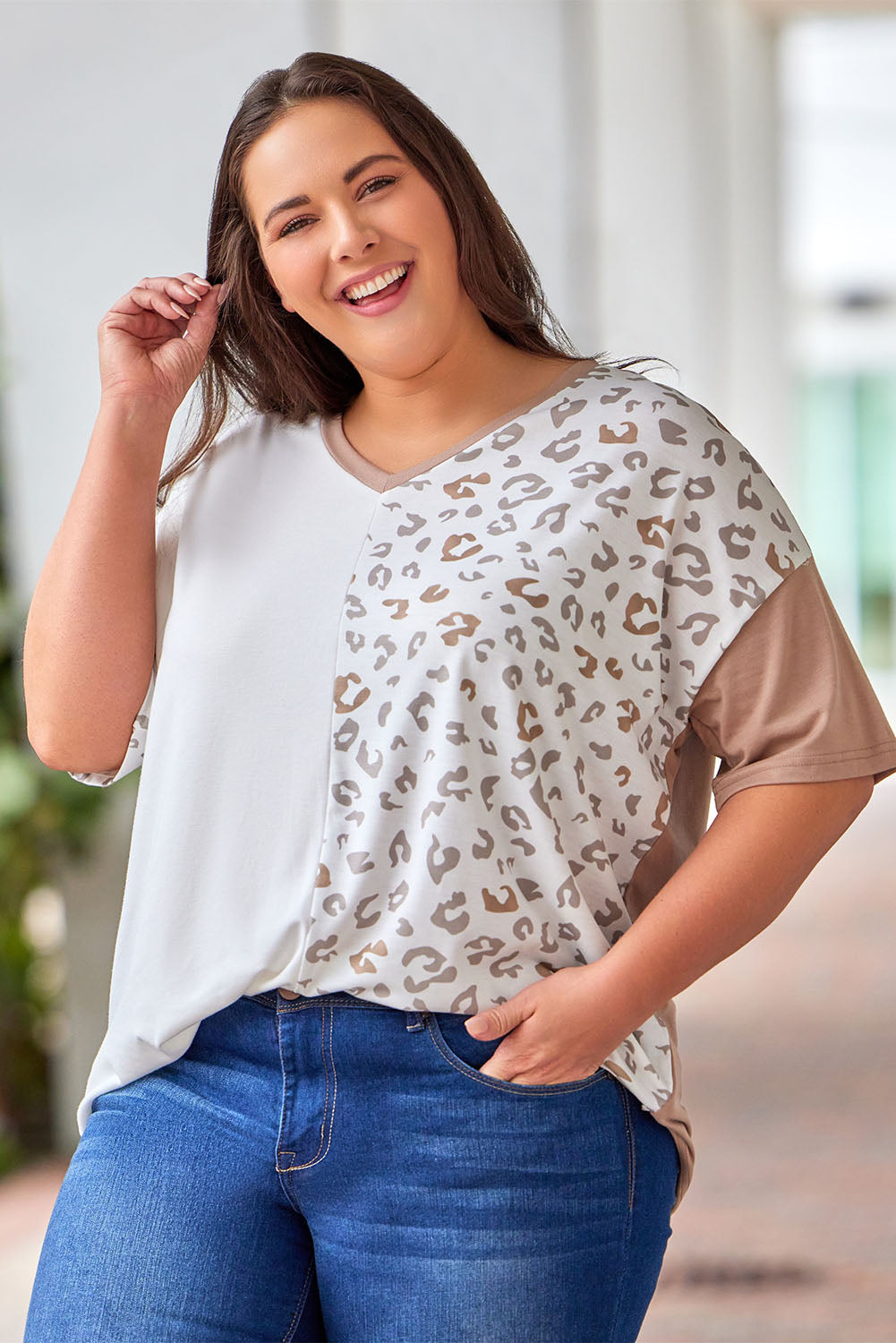 Plus Size Leopard V-Neck T-Shirt 
