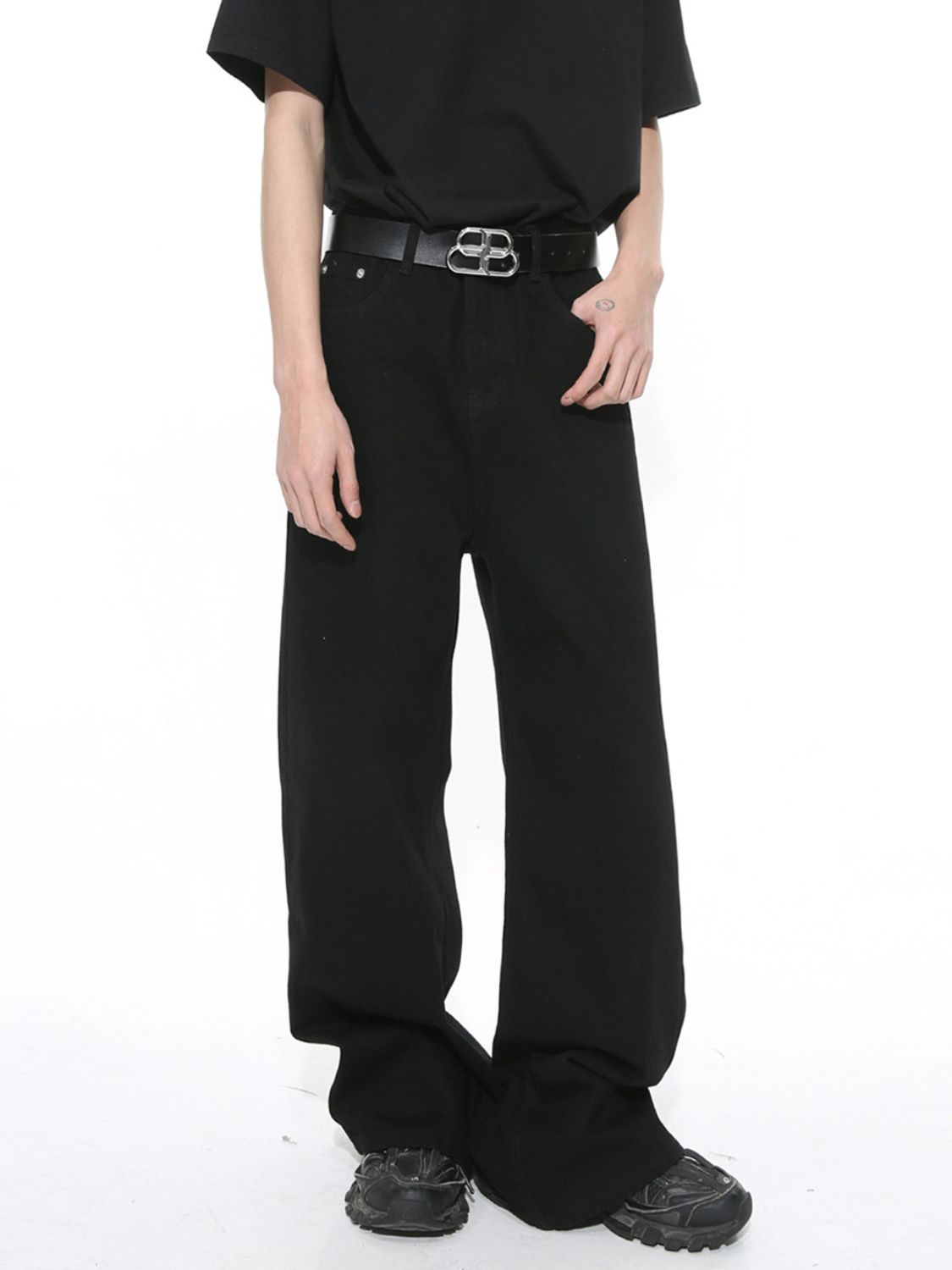 Wide Leg Jeans with Pockets 