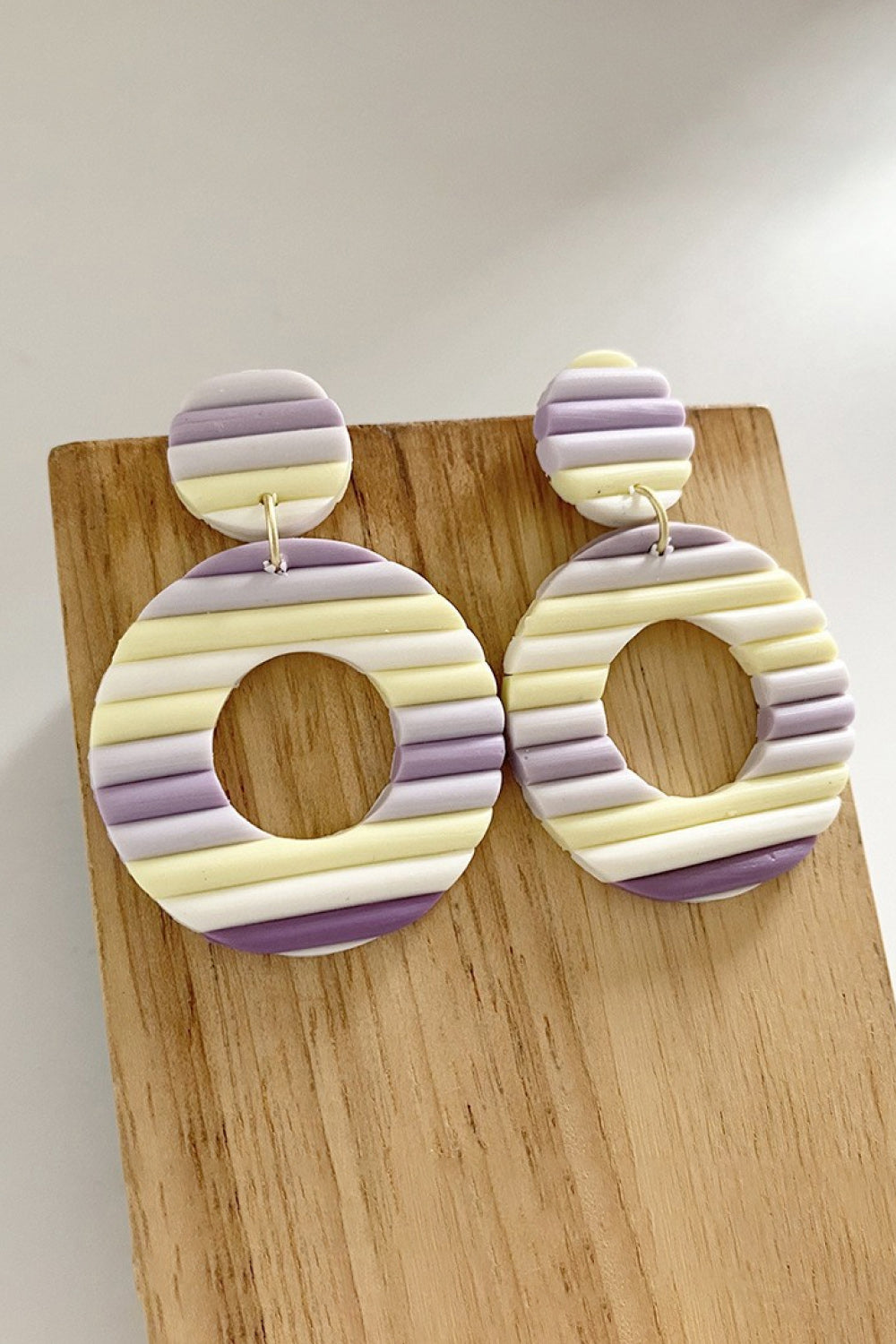 Round Shape Dangle Earrings 