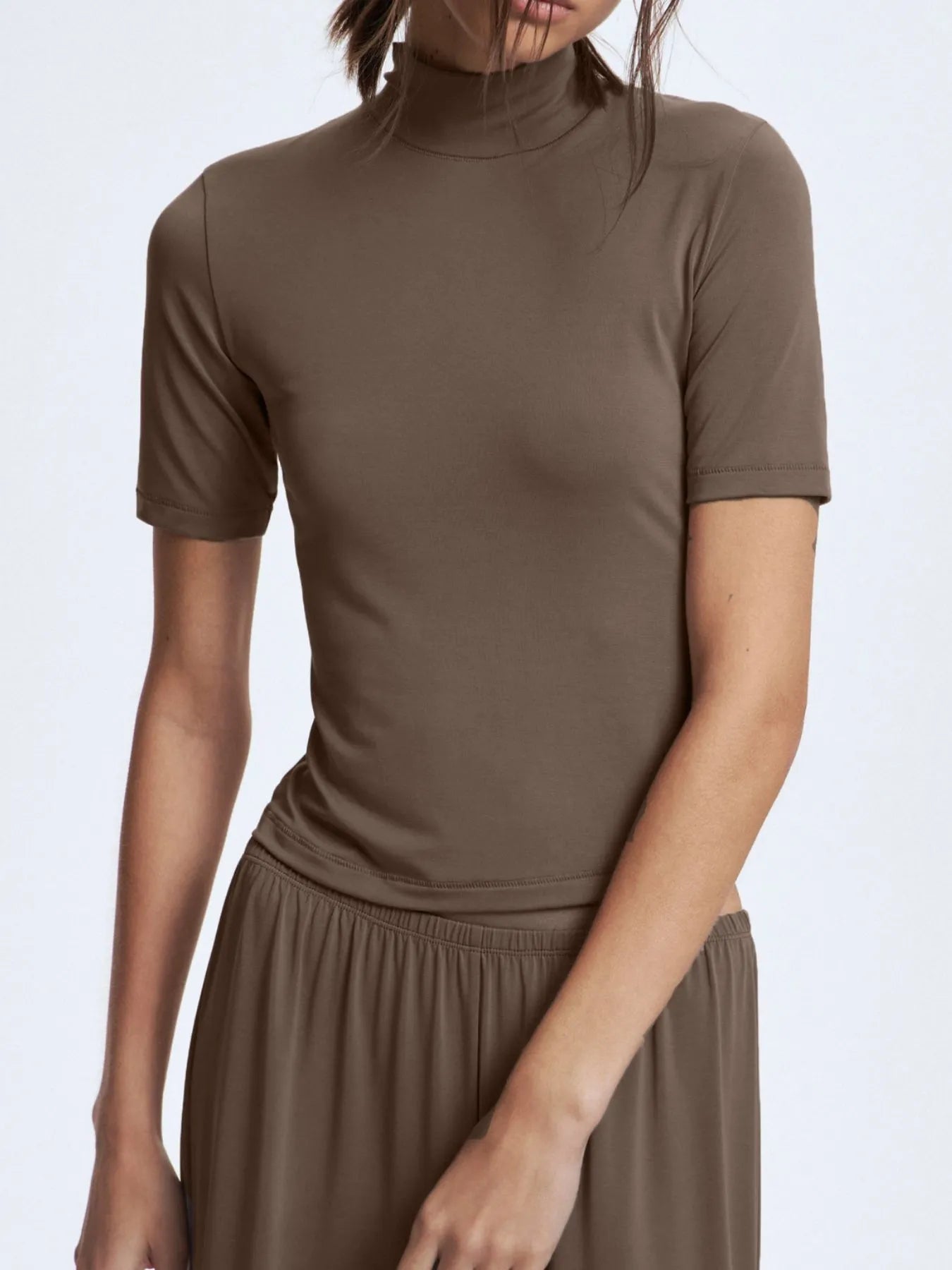 Mock Neck Short Sleeve Top and Pants Set Two Piece Dresses