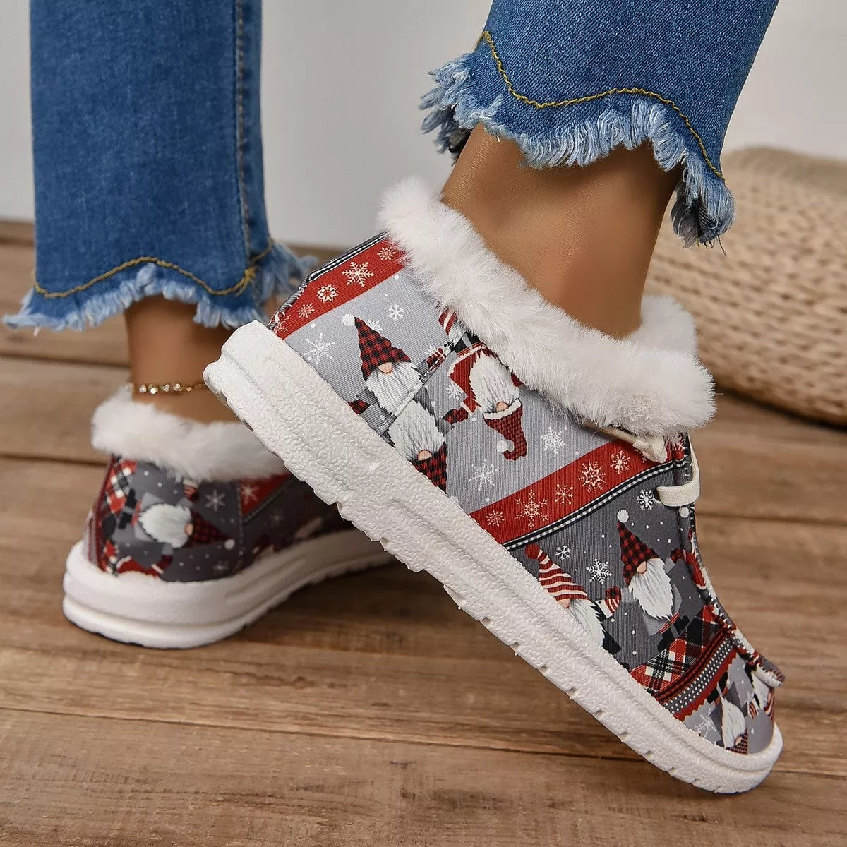 Christmas Print Round Toe Sneakers 