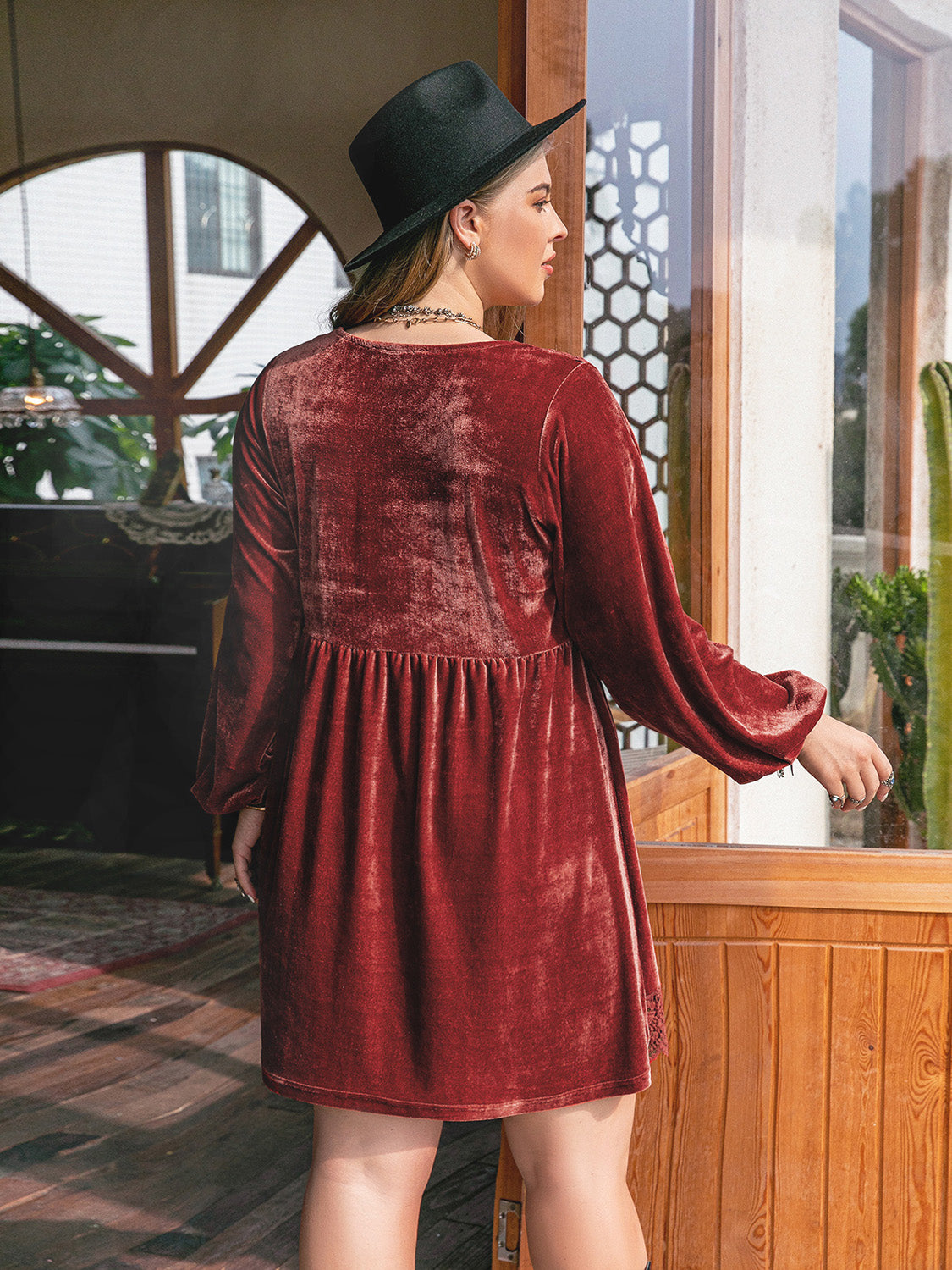 Plus Size Lace Detail V-Neck Long Sleeve Mini Dress 