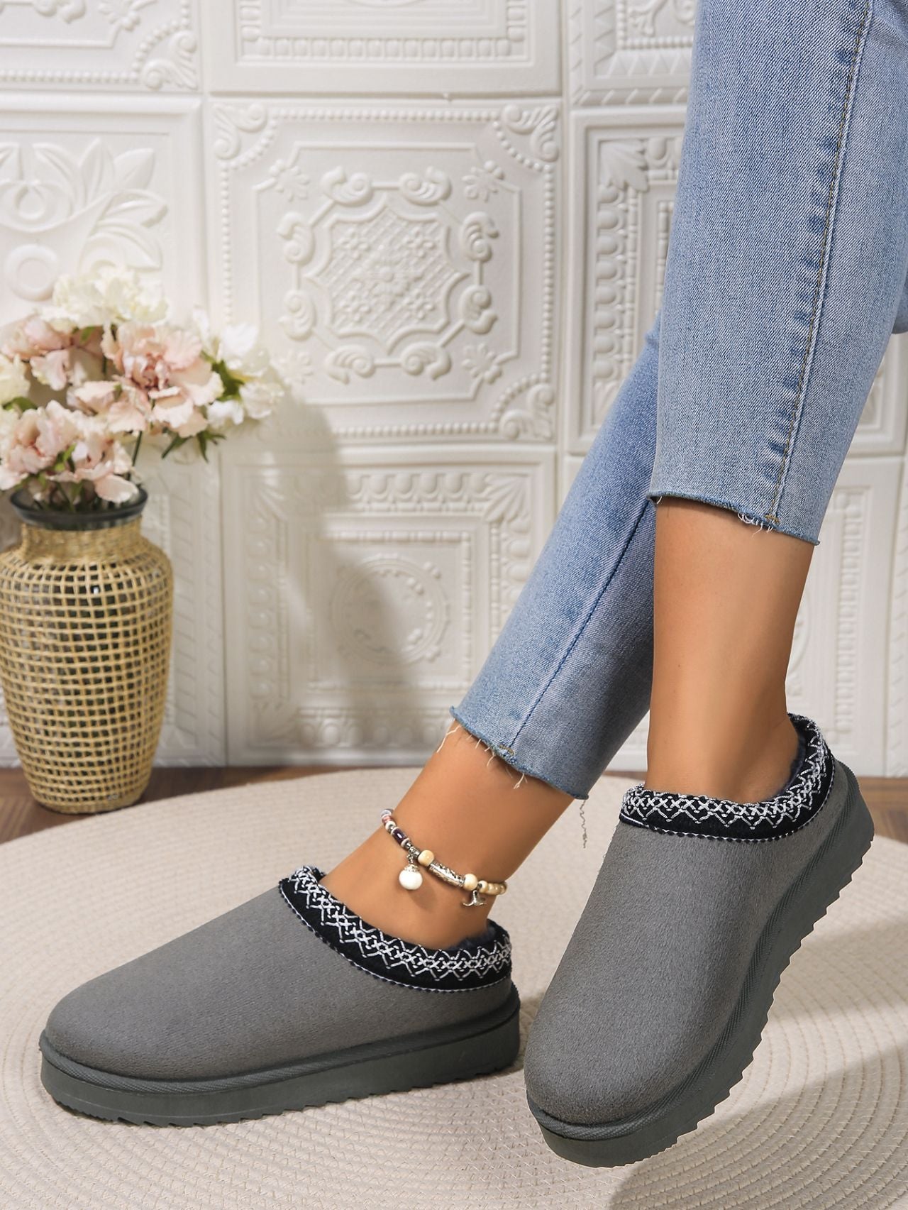 Round Toe Platform Slippers 