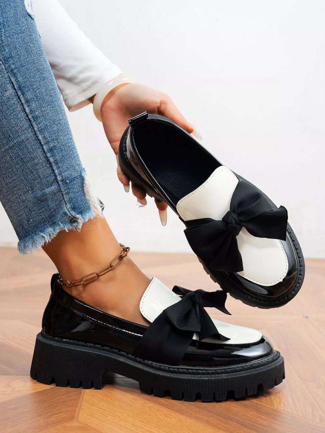 Bow Round Toe Block Heels Loafers 