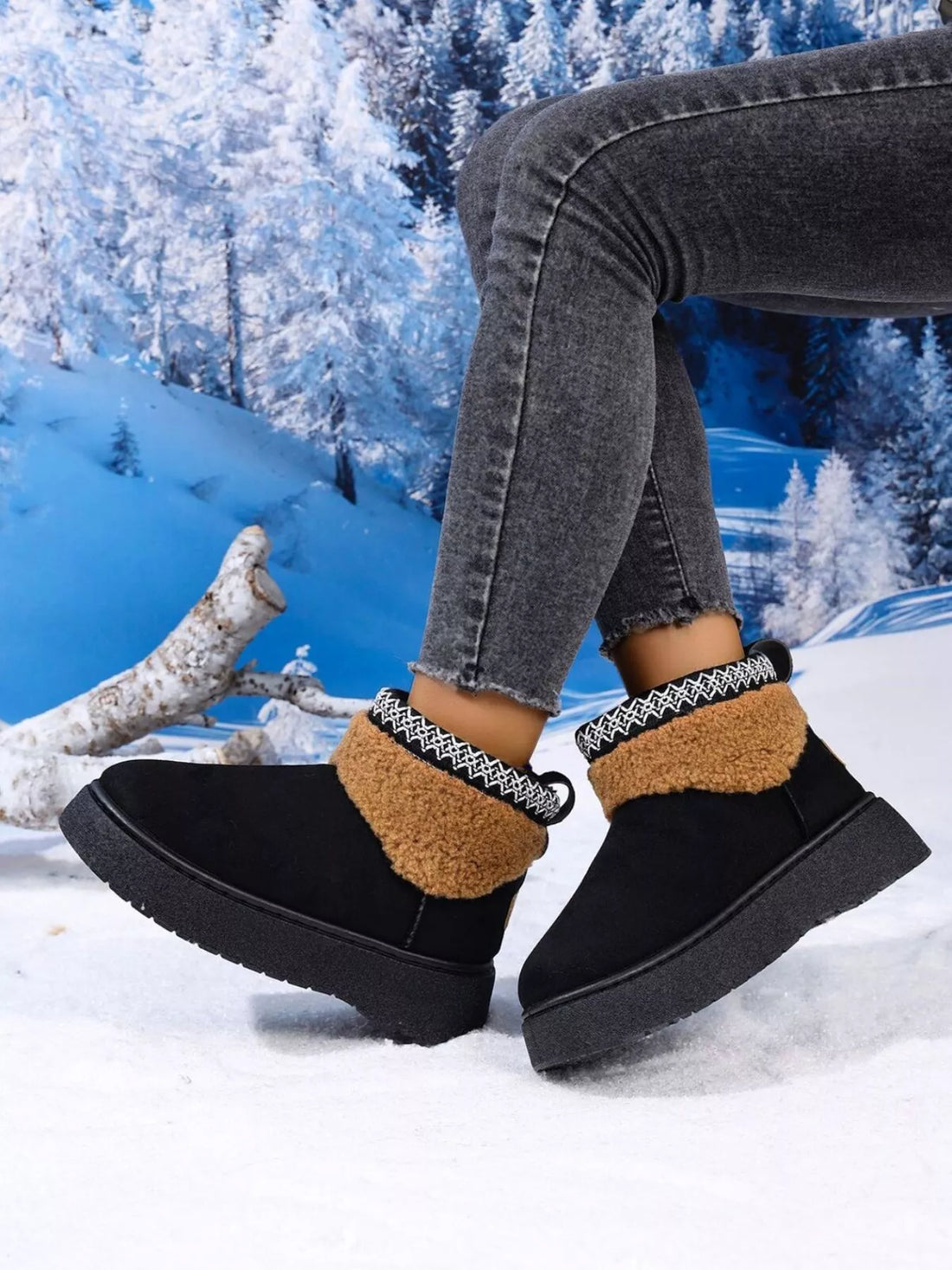 Round Toe Platform Boots 