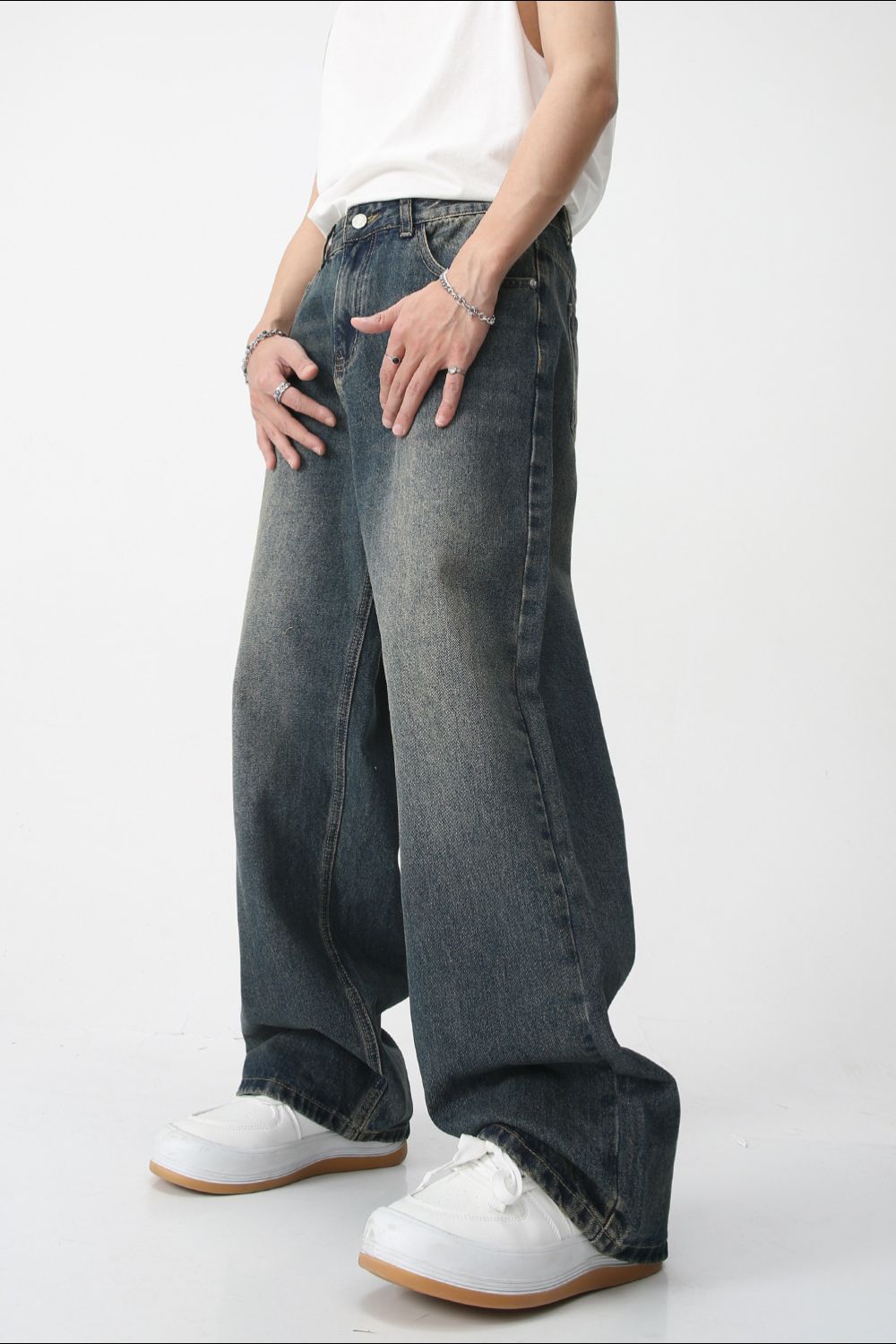 Baggy Jeans with Pockets 