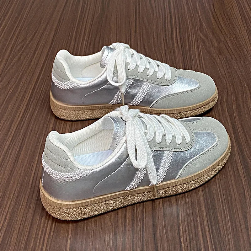 Contrast Lace Up Round Toe Sneakers 