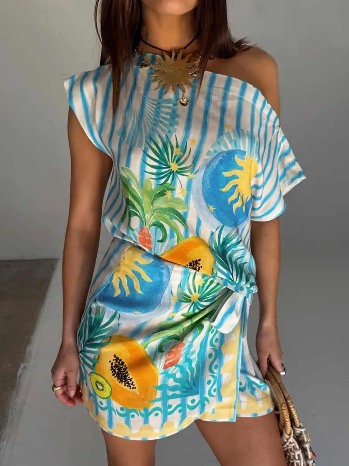 Printed Striped Single Shoulder Top and Skirt Set Two Piece Dresses