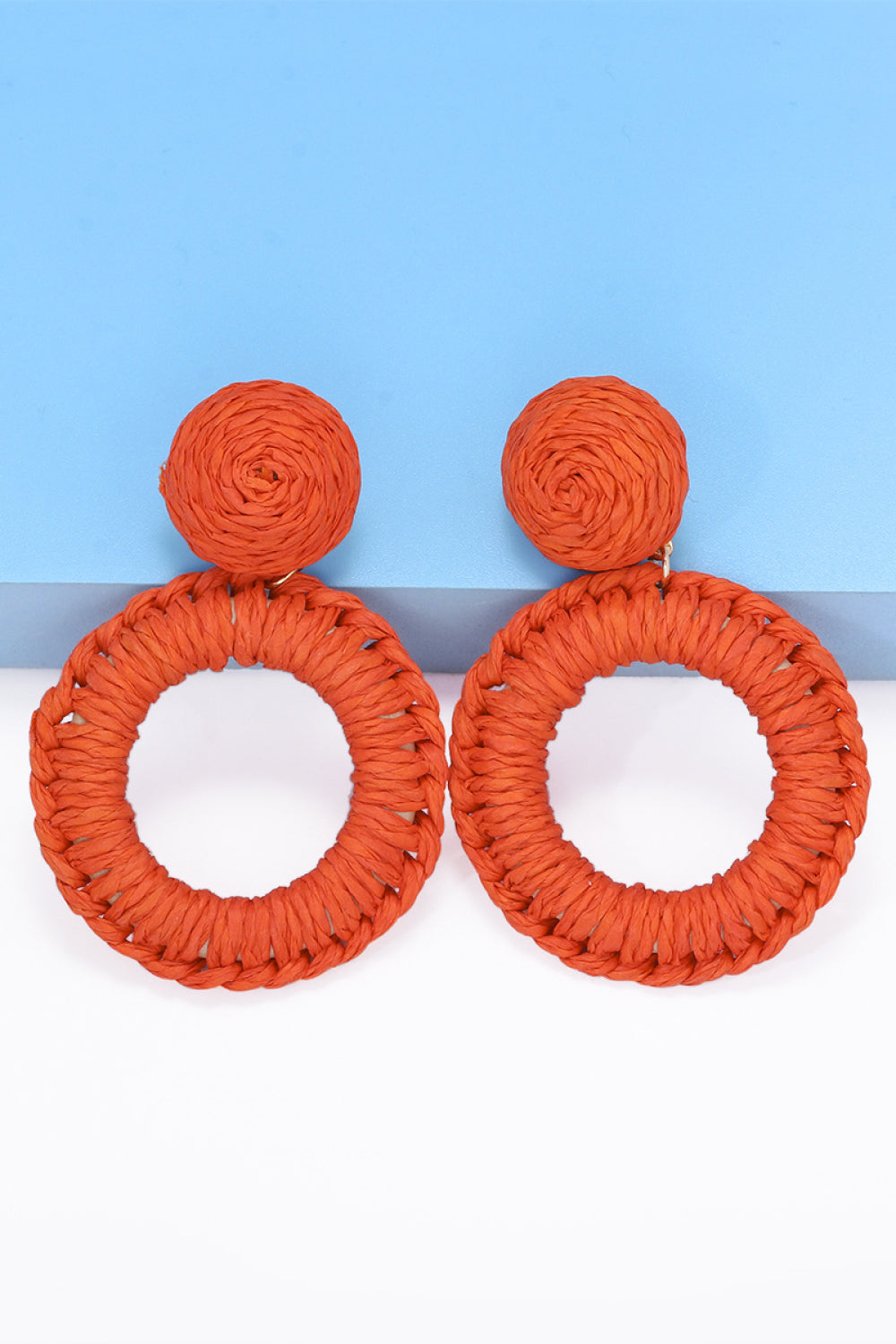 Round Shape Raffia Grass Dangle Earrings 