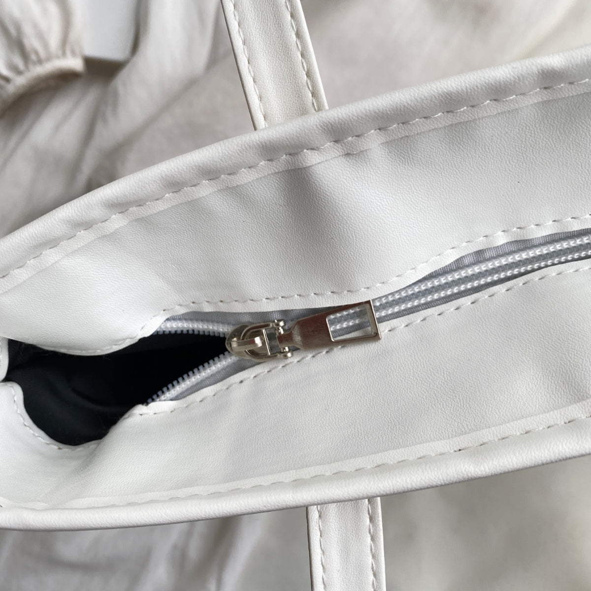 Straw Weave Leather Strap Tote Bag 