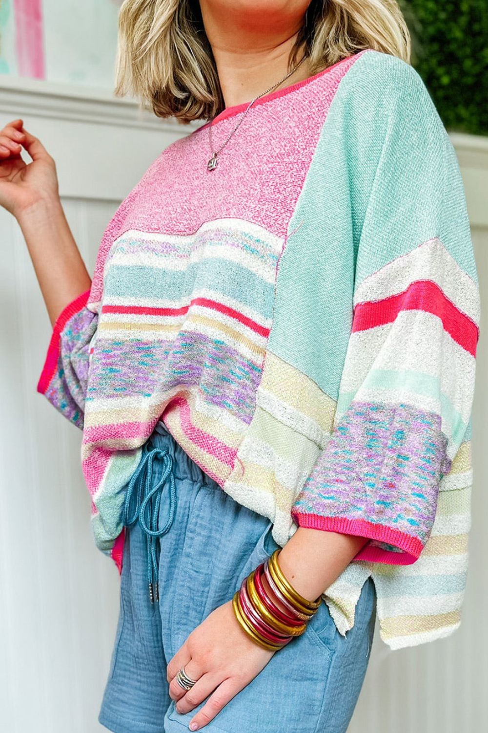 Contrast Round Neck Three-Quarter Sleeve Knit Top 