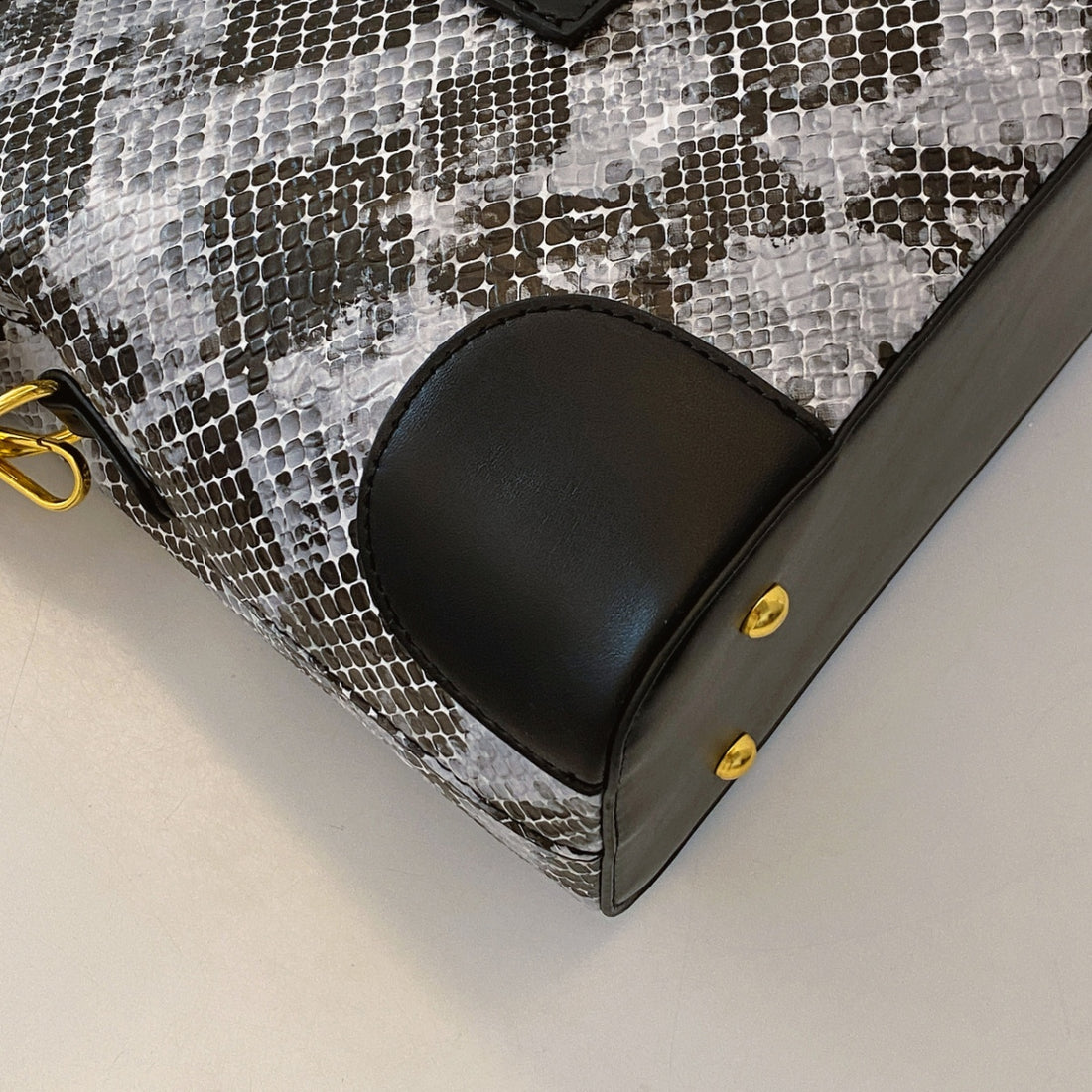 PU Leather Snakeskin Print Crossbody Bag 