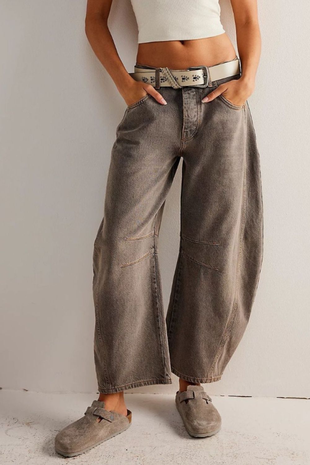 Wide Leg Jeans with Pockets 