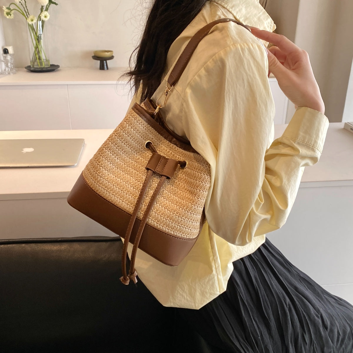 Straw Braided Shoulder Bag 