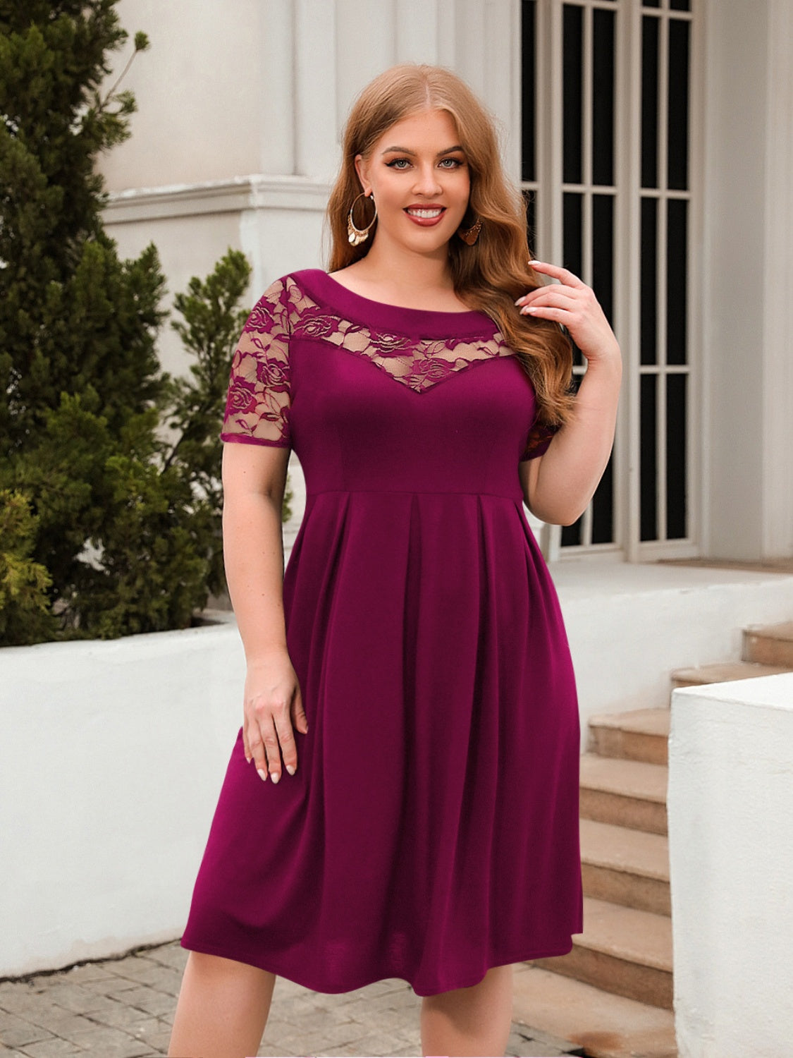 Plus Size Ruched Round Neck Short Sleeve Dress 