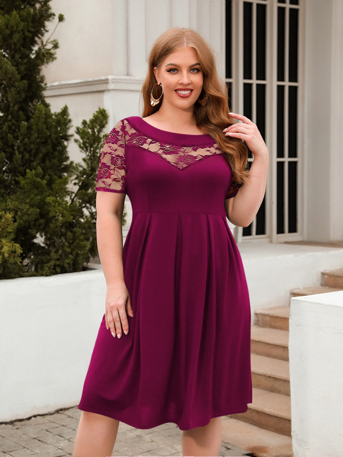 Plus Size Ruched Round Neck Short Sleeve Dress 