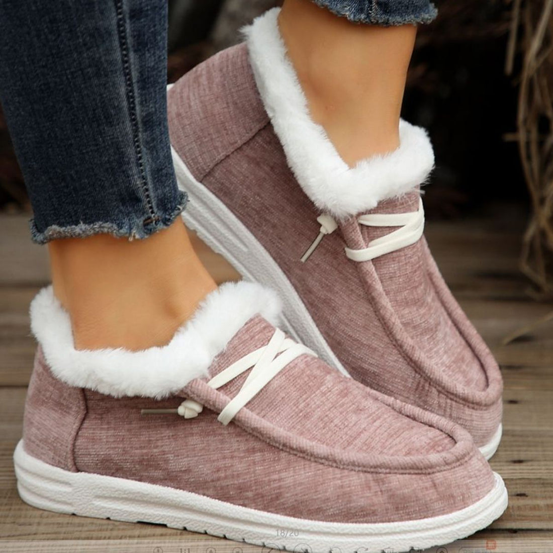 Lace Up Round Toe Furry Sneakers 