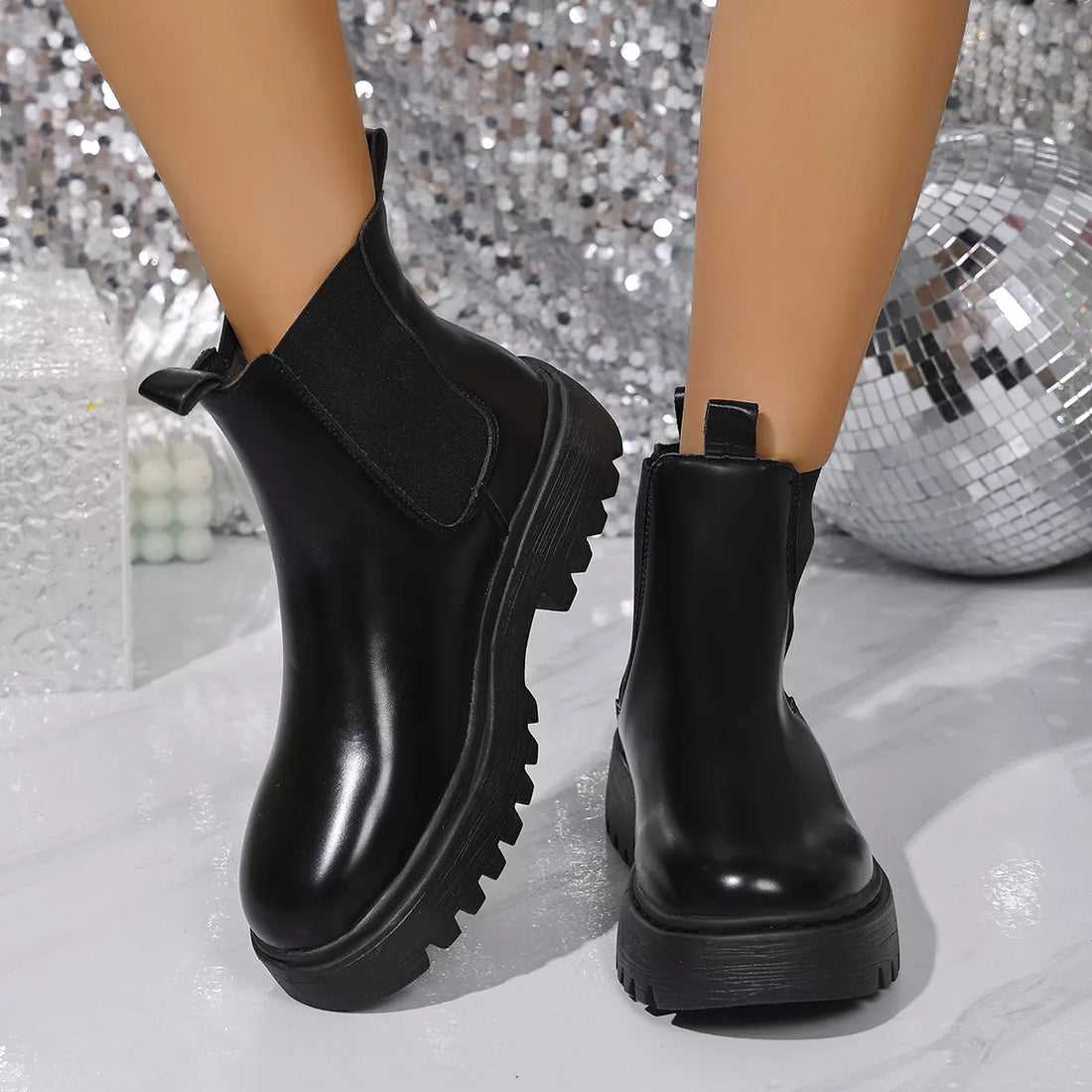 Round Toe Platform Boots 