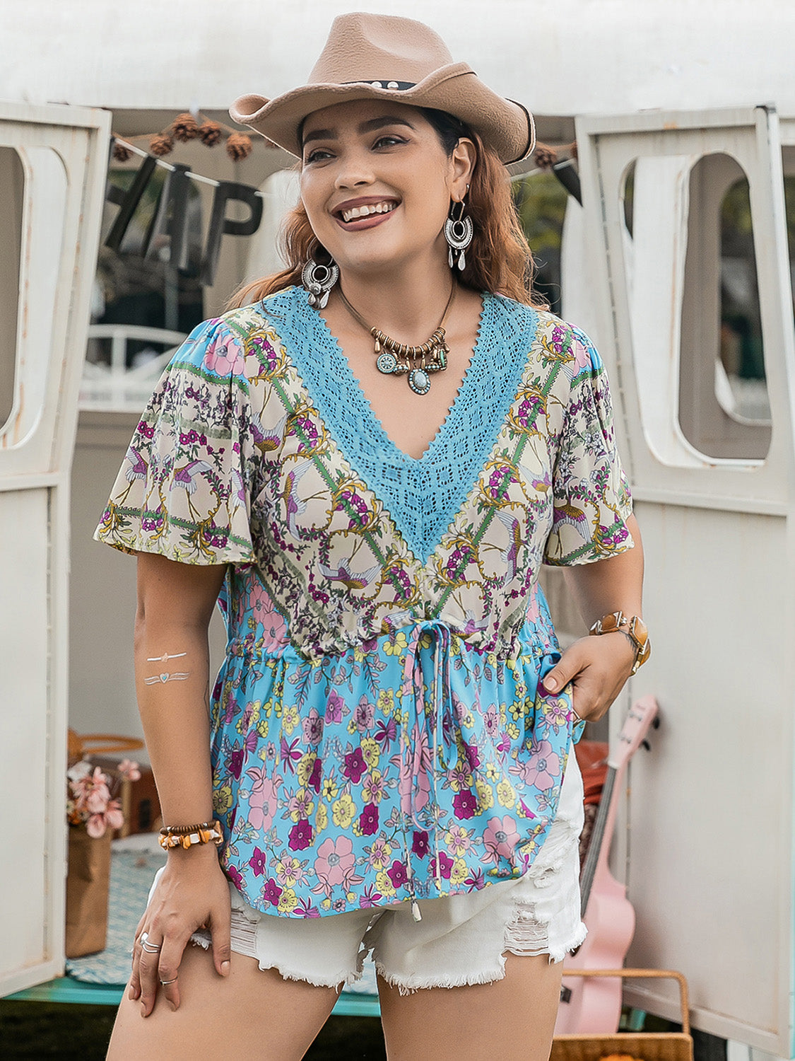 Plus Size Ruched Lace Detail Printed V-Neck Short Sleeve Blouse 