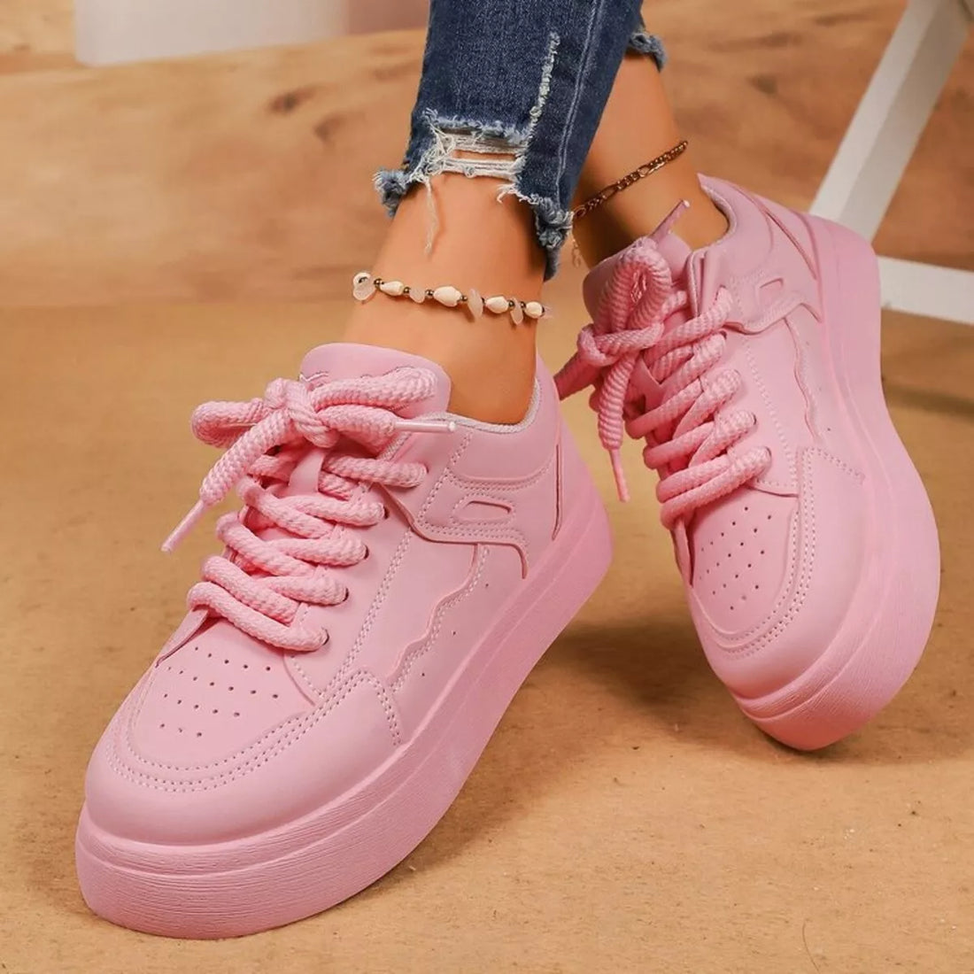 Round Toe Platform Sneakers 
