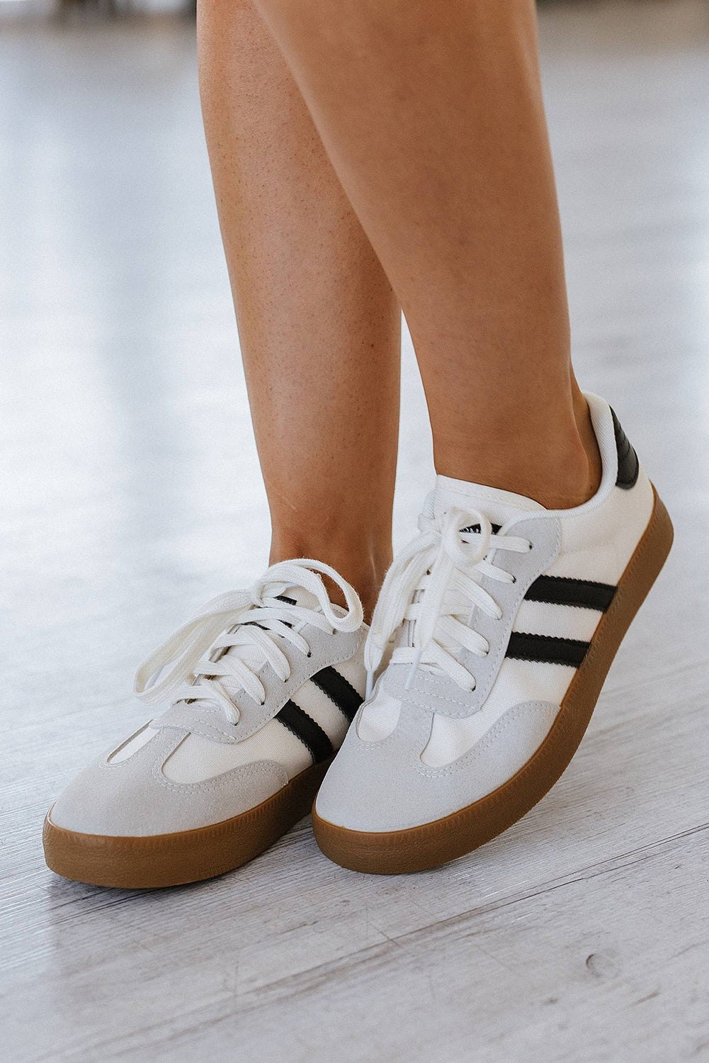 White Striped Lace-up Flat Sneakers Shoes & Bags/Women's Shoes