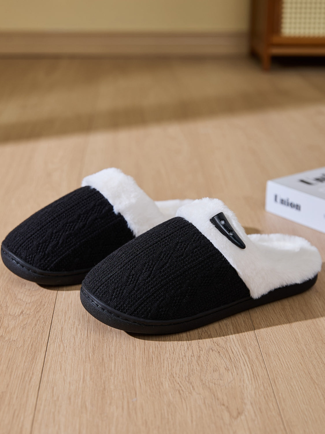 Horn Buckle Furry Texture Flat Slippers 