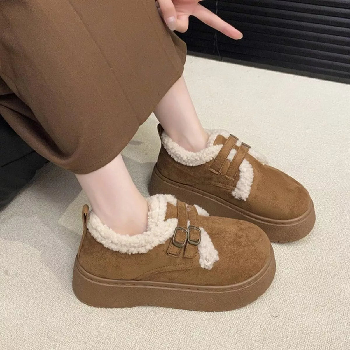 Double Buckle Fur-Lined Winter Ankle Boots 