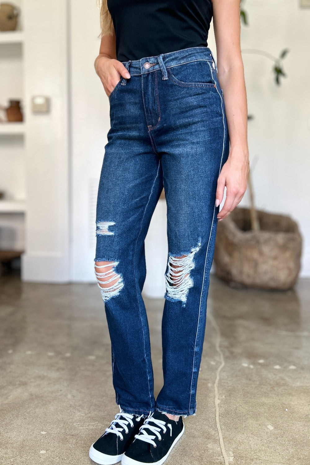 Judy Blue Full Size High Waist Rigid Magic Heavy Destroy Straight Jeans 